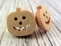 Preview: Kürbis Knopf Ohrstecker Holz Natur Button pumpkin